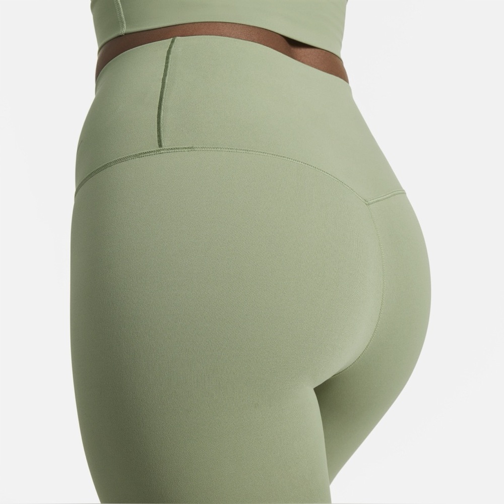 NIKE Zenvy Women's Gentle-Support High-Waisted 8" Biker Shorts - Picture 8 of 12